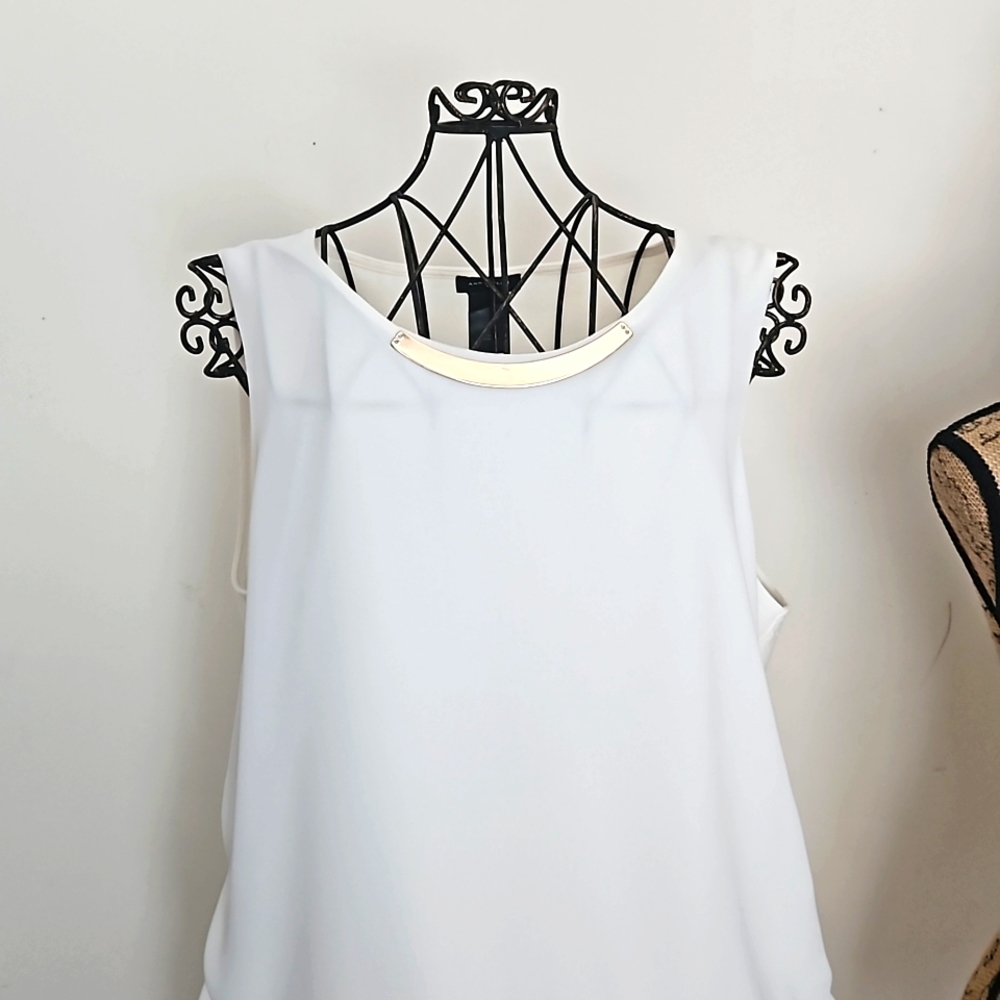 Ann Taylor Blouse, Size M.
